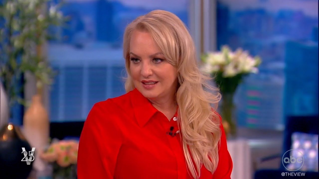 image 0 Wendi Mclendon-covey On 'the Goldbergs' 200th Episode : The View