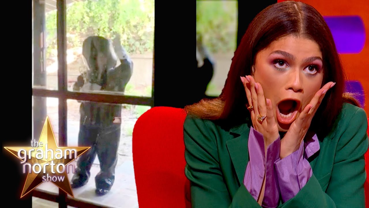image 0 Zendaya Had Someone Waiting Outside Her House In A Hazmat Suit Holding An Emmy : Graham Norton Show